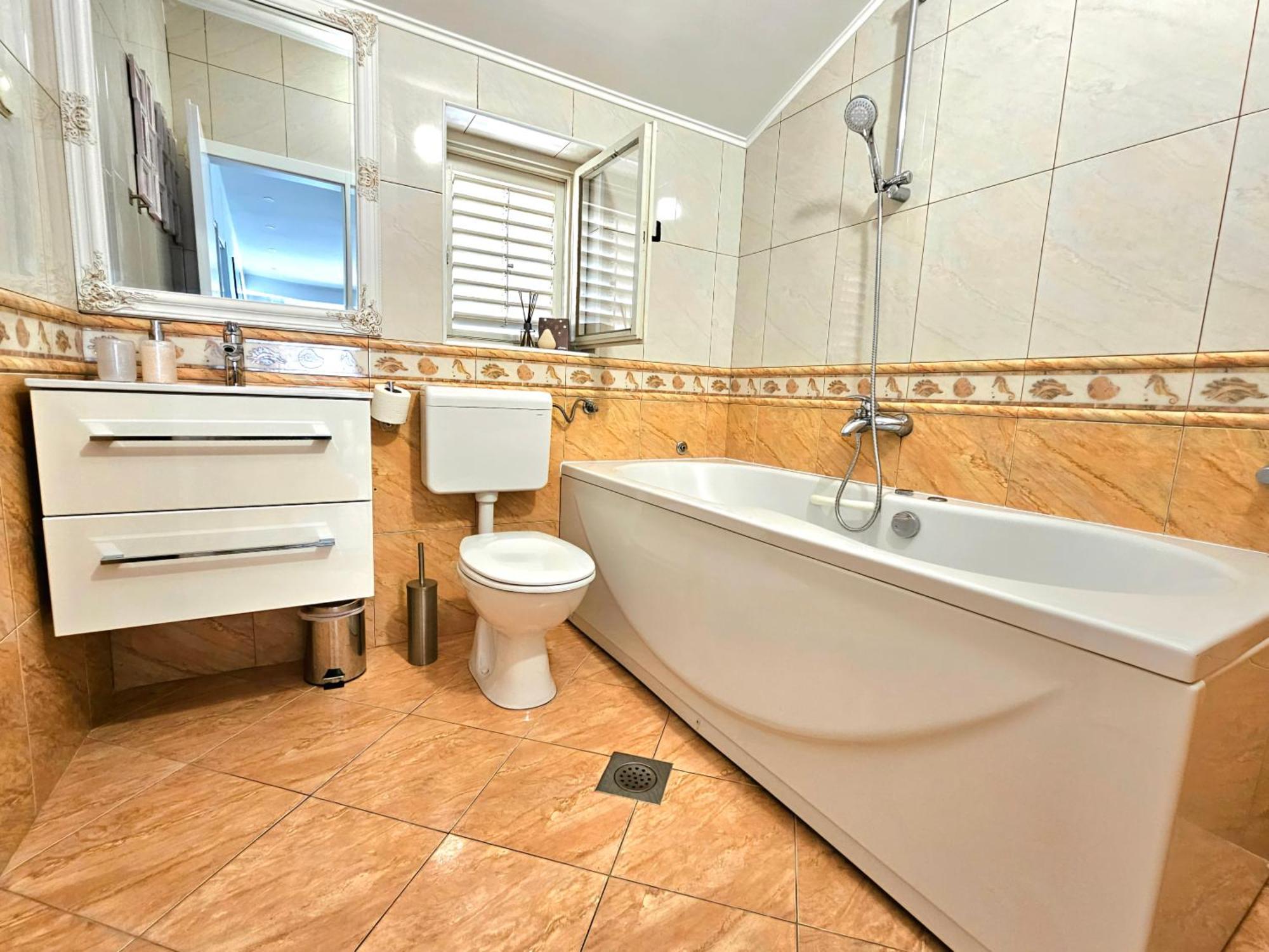 Premeru A6 Apartment Makarska